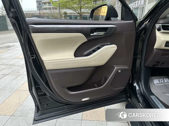 Toyota Highlander id 4276453 из Китая 9