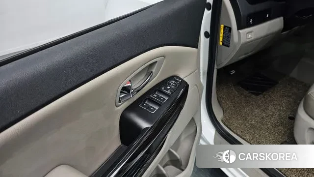 Kia The New Carnival id 3526085 из Кореи 9