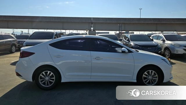 Hyundai The New Avante AD id 4339526 из Кореи 9