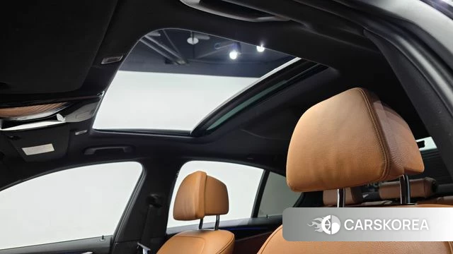 BMW 5 Series (G30) id 3935605 из Кореи 9