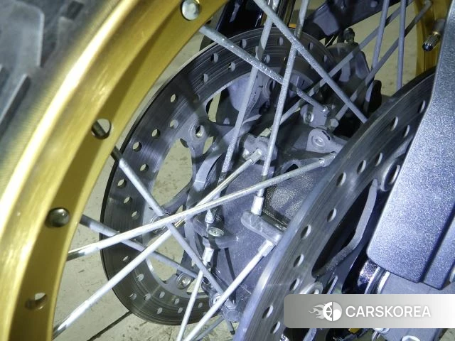 Suzuki V-STROM 1050XT id 3947240 из Японии 9