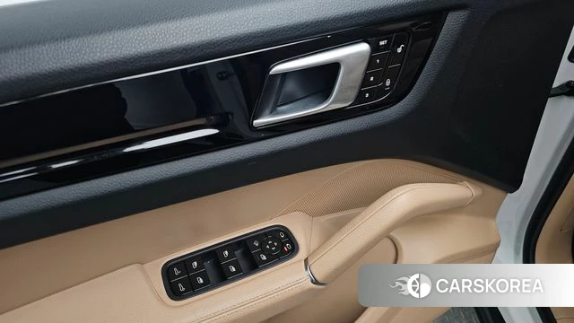 Porsche Cayenne (PO536) id 4620371 из Кореи 9
