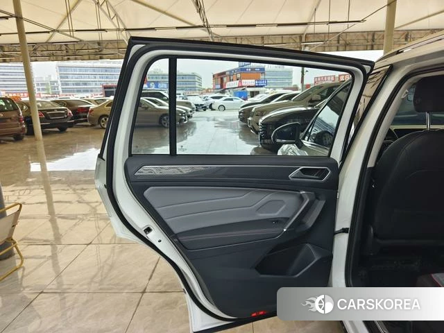 Volkswagen Tiguan L id 4321335 из Китая 9