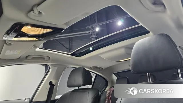 BMW 5 Series (G30) id 3787698 из Кореи 9