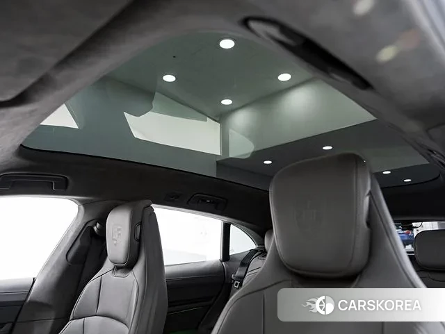 Porsche Taycan id 3477341 из Кореи 9