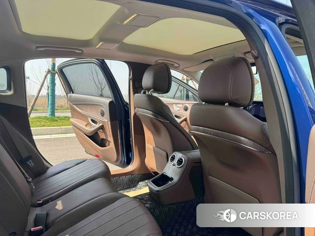Mercedes-Benz E-class id 4209334 из Китая 9