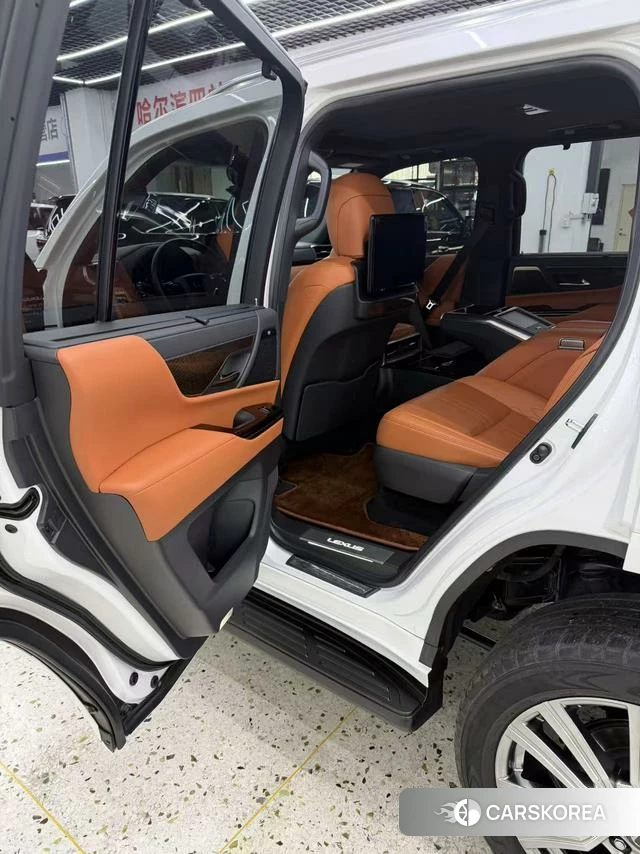 Lexus LX id 4258817 из Китая 9