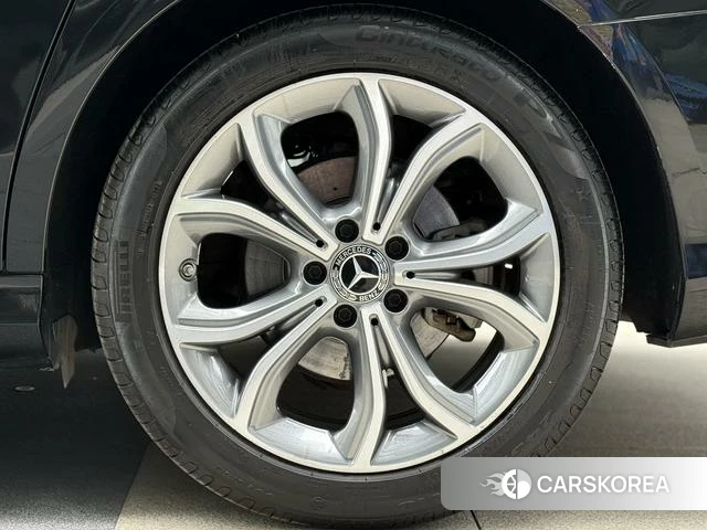 Mercedes-Benz E-class id 4260829 из Китая 9