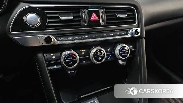 Genesis G70 id 3796073 из Кореи 9