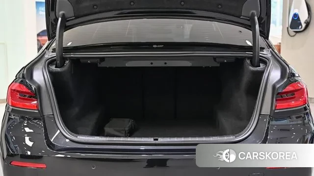 BMW 5 Series (G30) id 3513427 из Кореи 9