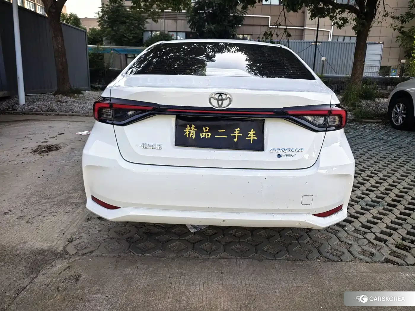 Toyota Corolla id 4649321 из Китая 9