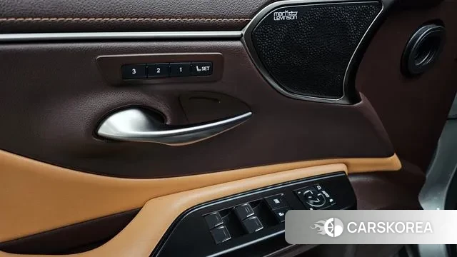 Lexus ES300h 7th generation id 3443807 из Кореи 9