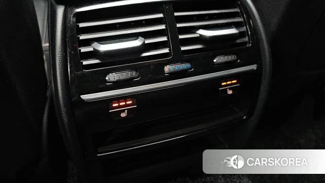 BMW 5 Series (G30) id 3808132 из Кореи 9