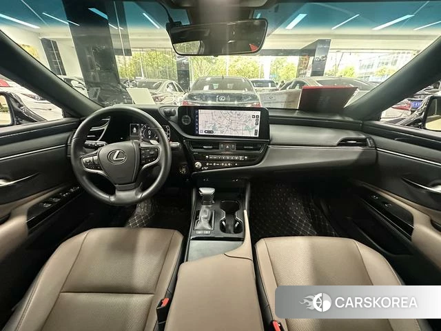 Lexus ES id 4333751 из Китая 9