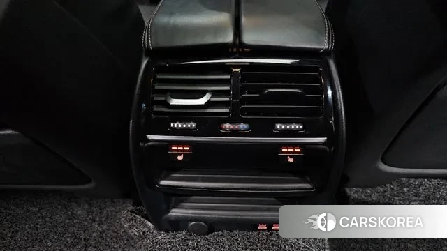 BMW 5 Series (G30) id 3587882 из Кореи 9