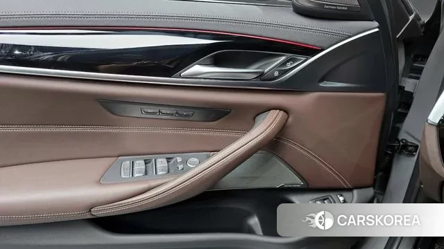 BMW 5 Series (G30) id 3003590 из Кореи 9