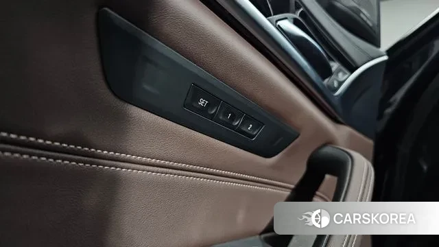 BMW 5 Series (G30) id 3373200 из Кореи 9