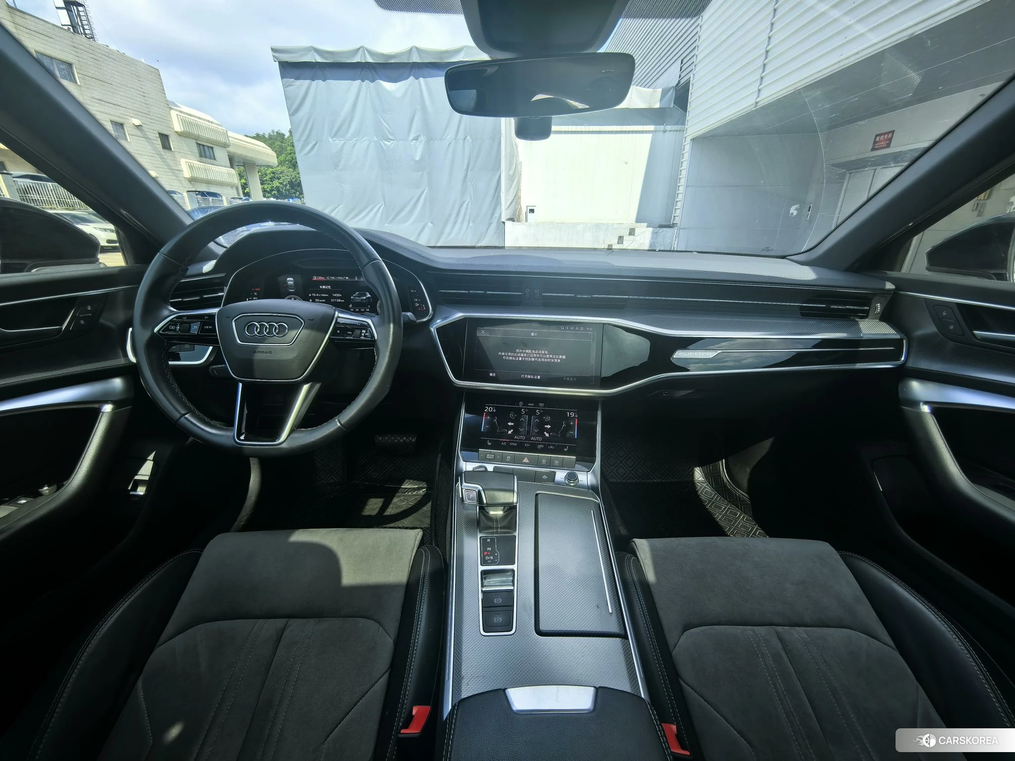 Audi A6L id 4406104 из Китая 9