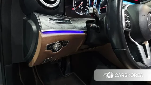 Mercedes-Benz E-Class W213 id 3703583 из Кореи 9