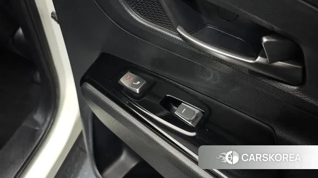 Ssangyong Beautiful Korando id 3284114 из Кореи 9