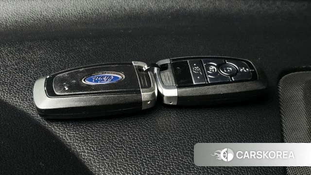 Ford Explorer id 4882346 из Кореи 9