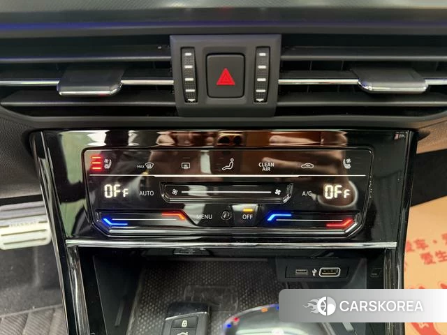 Volkswagen Passat id 4240831 из Китая 9