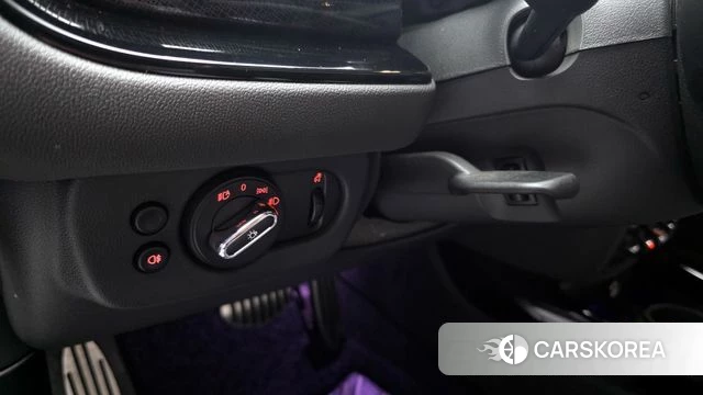 Mini Cooper S Clubman id 4223877 из Кореи 9