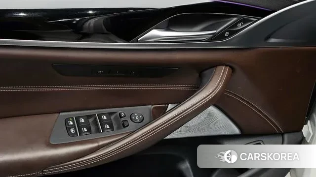 BMW 5 Series (G30) id 2981794 из Кореи 9