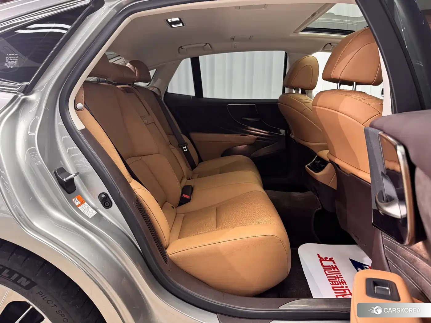 Lexus LS id 4576804 из Китая 10