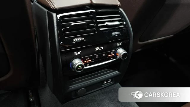 BMW 5 Series (G30) id 4469227 из Кореи 9