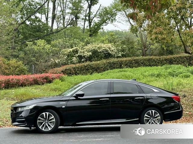 Honda Accord id 4209725 из Китая 9