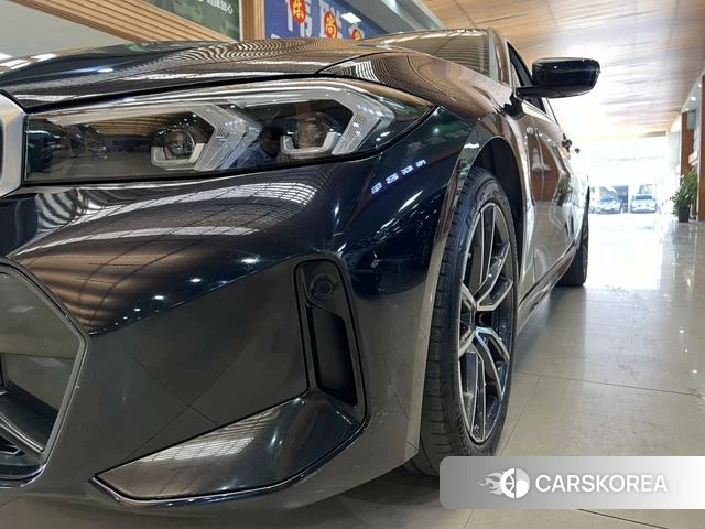 BMW 3 series id 3857238 из Китая 9