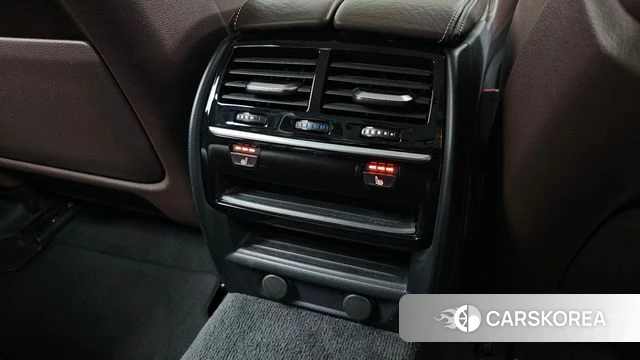 BMW 5 Series (G30) id 4285252 из Кореи 9