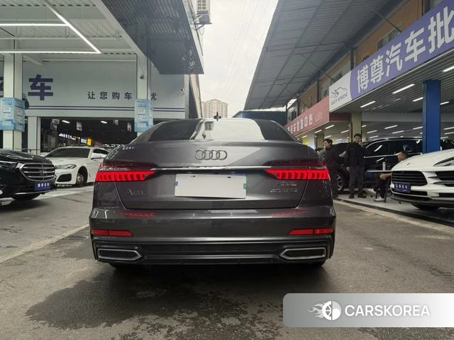 Audi A6L id 4275931 из Китая 9