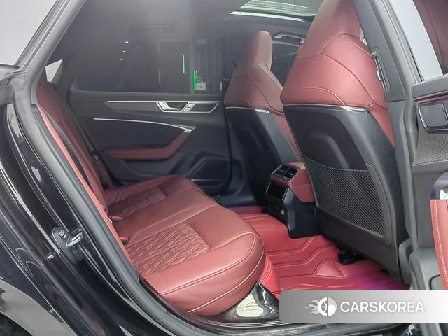 Audi A7L id 4265996 из Китая 9