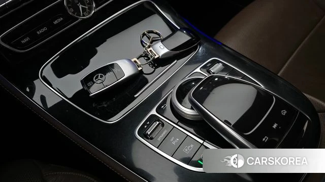 Mercedes-Benz E-Class W213 id 3893956 из Кореи 9