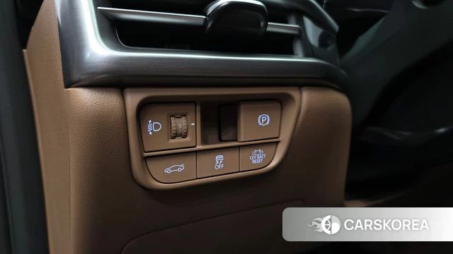 Hyundai Grandeur Hybrid (GN7) id 4640359 из Кореи 9