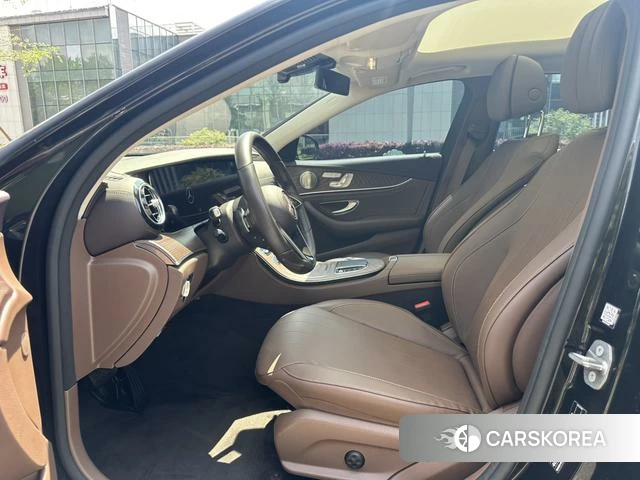 Mercedes-Benz E-class id 4257962 из Китая 9