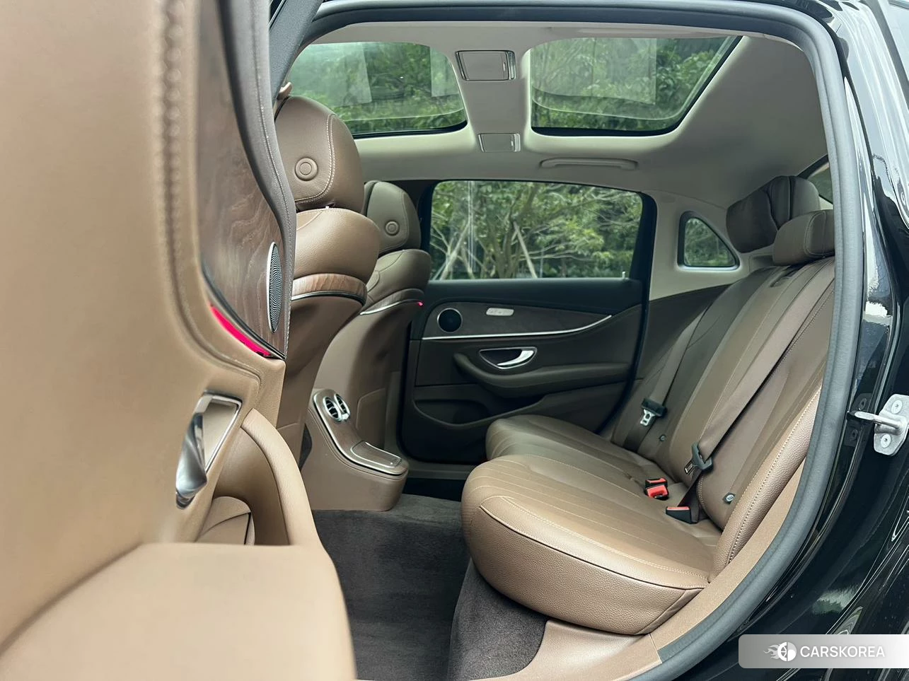 Mercedes-Benz E-class id 4454617 из Китая 9