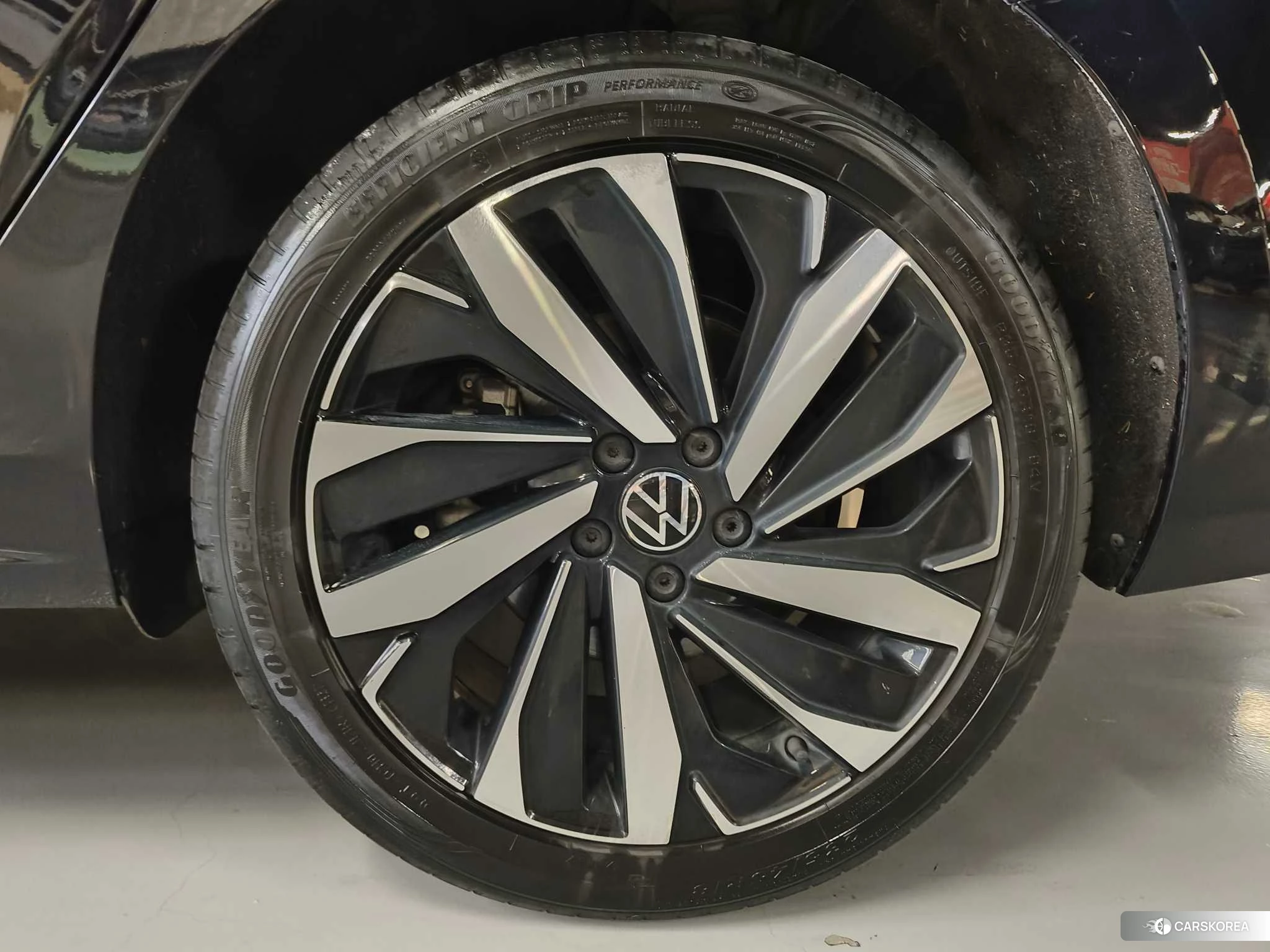 Volkswagen Passat id 4514881 из Китая 9