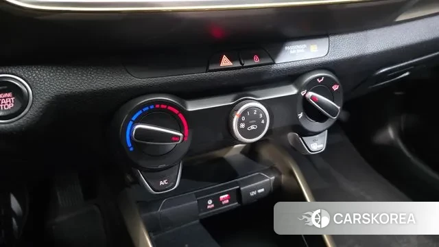 Kia Stonic id 3034410 из Кореи 9