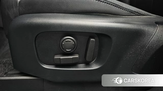 Land Rover Discovery 5 id 4520095 из Кореи 9