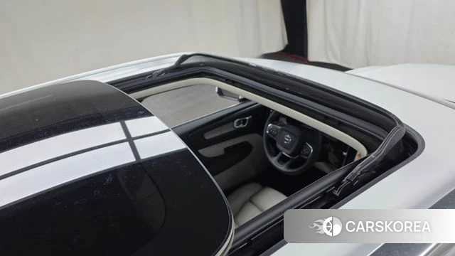 Volvo XC40 id 3818465 из Кореи 9