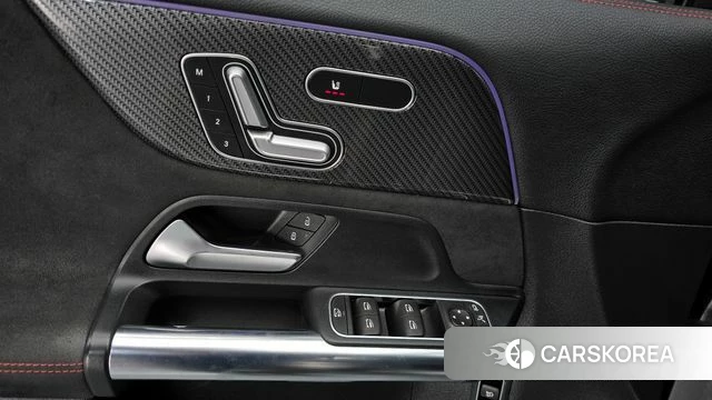 Mercedes-Benz GLA - Class H247 id 3885446 из Кореи 9