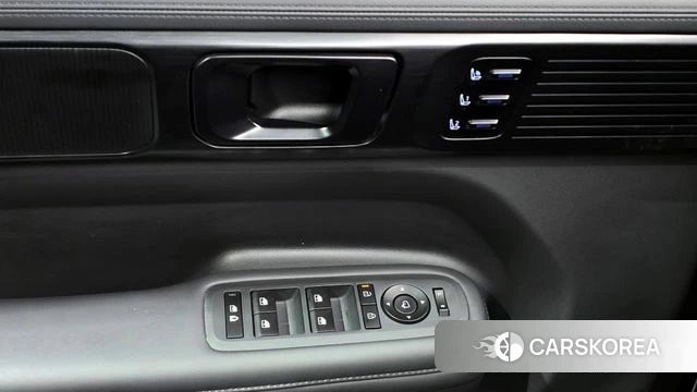 Hyundai Santa Fe (MX5) id 3786753 из Кореи 9