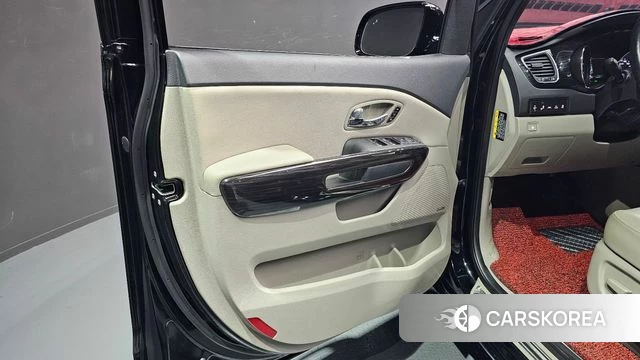 Kia The New Carnival id 4350843 из Кореи 9