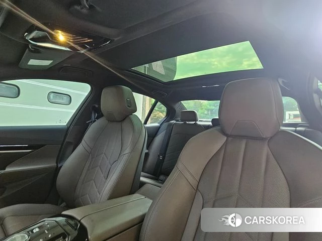BMW 5 Series (G60) id 4628538 из Кореи 9