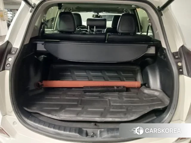 Toyota RAV4 id 3789684 из Кореи 9