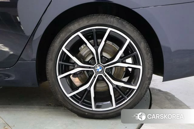 BMW 5 series id 4256629 из Китая 9