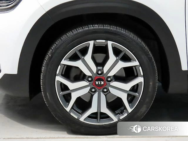 Kia Seltos id 4741910 из Кореи 9